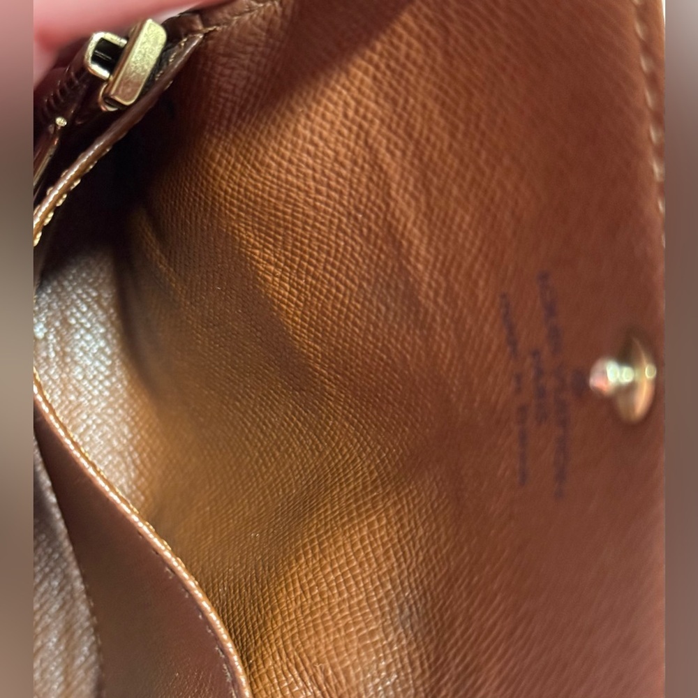 Louis Vuitton 6 ring key holder - Picture 8 of 10